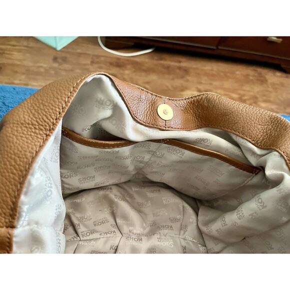 Michael Kors Layton Hobo Tan Tote with Dust Bag and Tag Lightly Worn - Picture 9 of 13